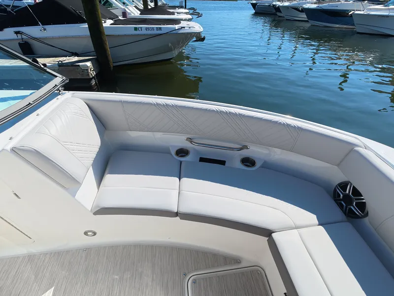 Slide: The Image of Sea Ray SDX 250 Outboard 2026 - 29
