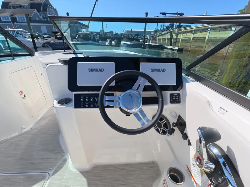 Slide: The Image of Sea Ray SDX 250 Outboard 2026 - 19