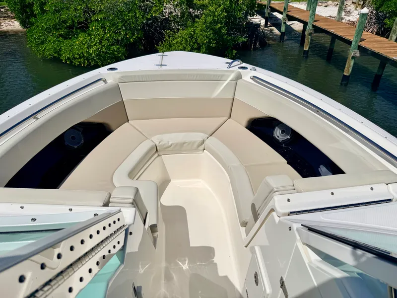 Slide: The Image of Boston Whaler 280 VANTAGE 2022 - 19