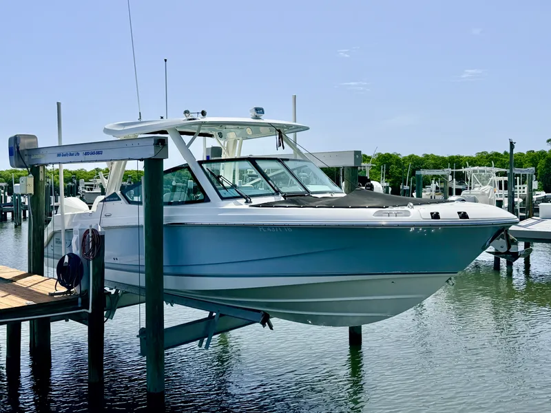 Slide: The Image of Boston Whaler 280 VANTAGE 2022 - 1