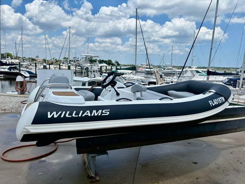 The Image of Williams TURBOJET 325 2024 - 0