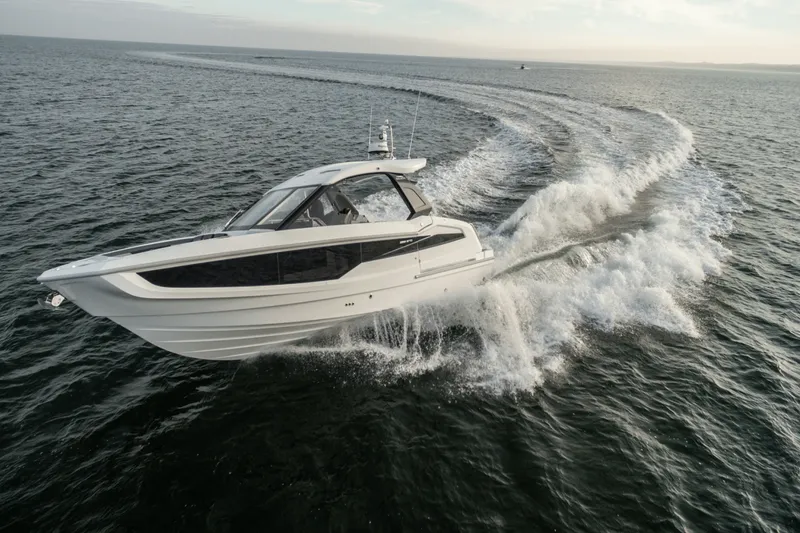 Slide: The Image of Galeon 325 GTO 2024 - 1