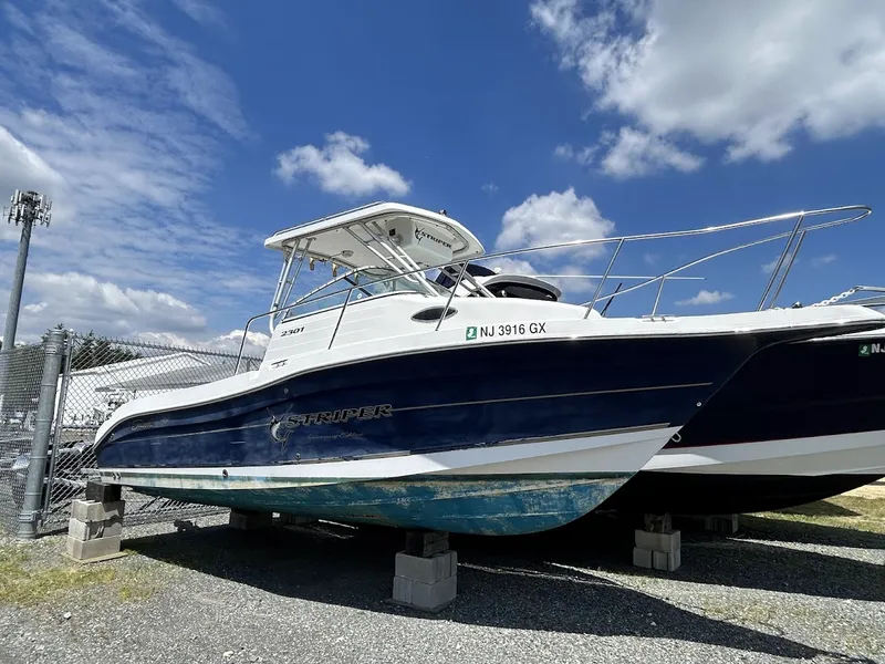 Slide: The Image of Seaswirl 2301 Striper 2005 - 2