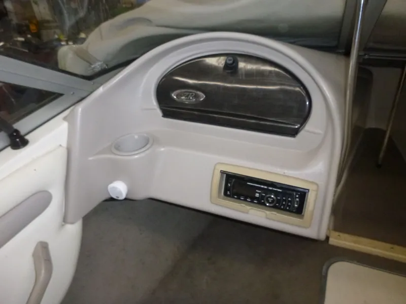 Slide: The Image of Stingray 190 LS 2003 - 15