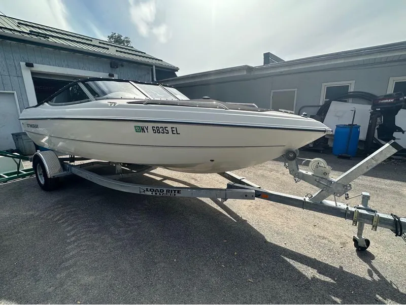 Slide: The Image of Stingray 190 LS 2003 - 2