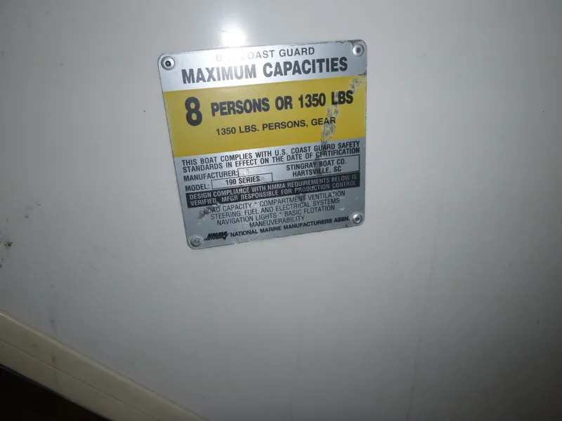 Slide: The Image of Stingray 190 LS 2003 - 7