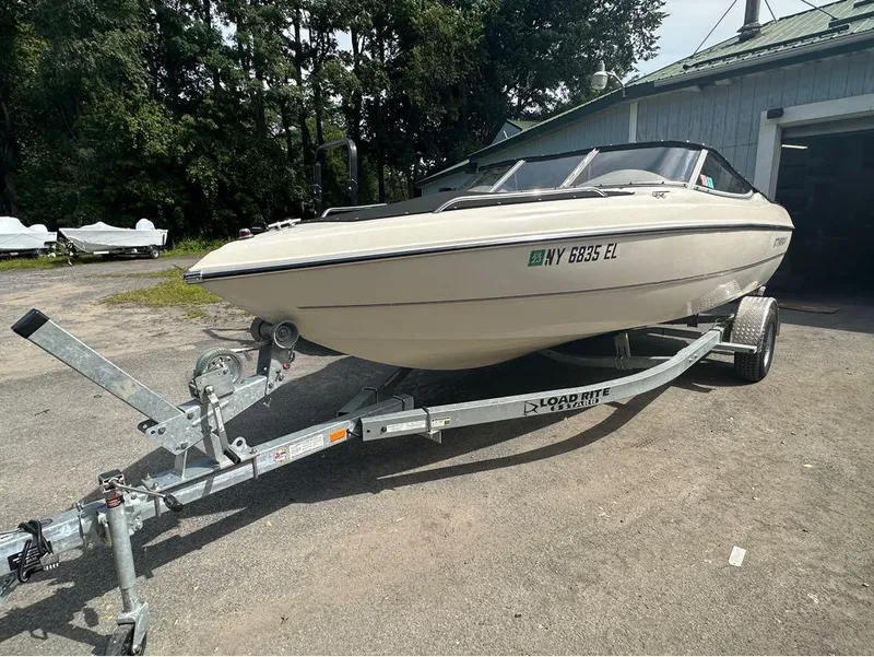 Slide: The Image of Stingray 190 LS 2003 - 8