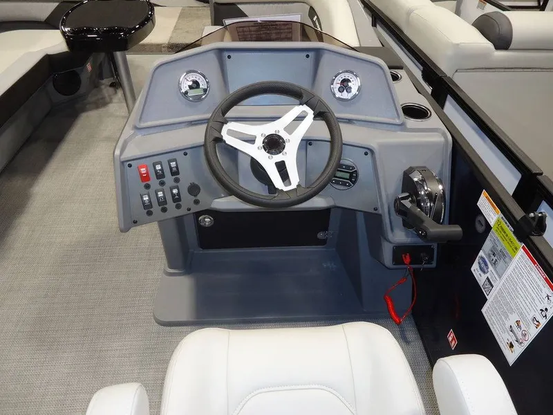 Slide: The Image of Starcraft Marine VX 22 Q DH 2026 - 5