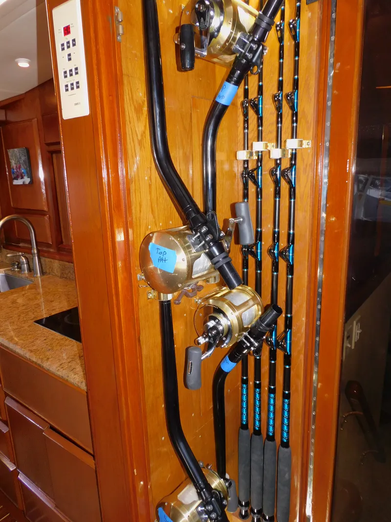 Slide: The Image of Bertram 54 SPORT FISHERMAN 1987 - 50