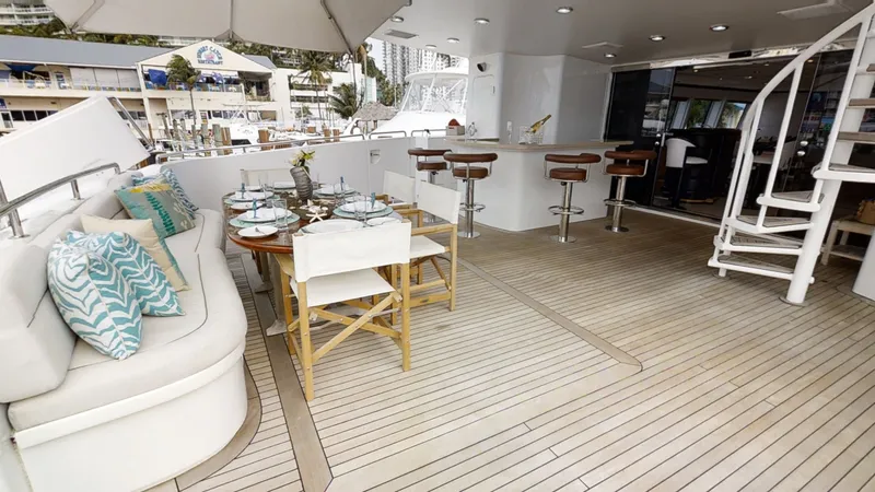 Slide: The Image of Norship Flybridge Fast 1994 - 16