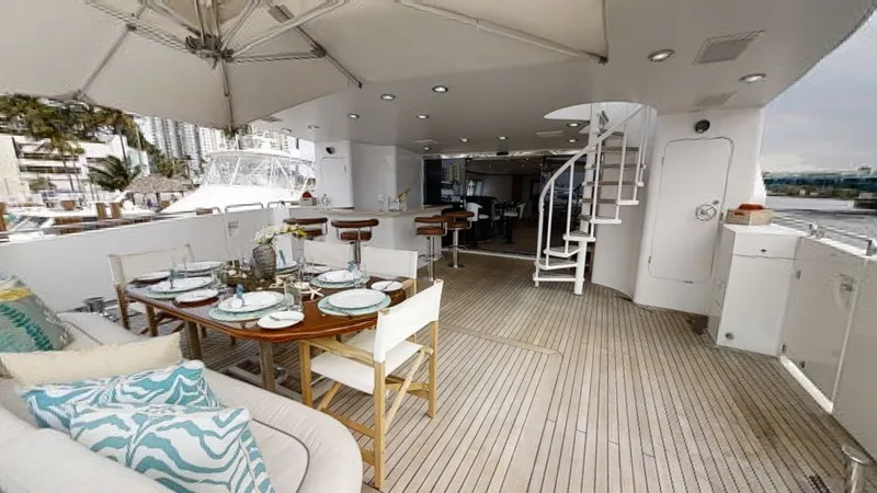 Slide: The Image of Norship Flybridge Fast 1994 - 20