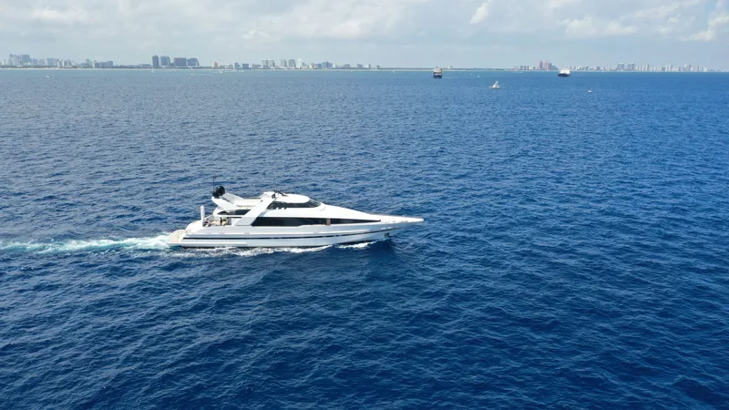 Slide: The Image of Norship Flybridge Fast 1994 - 3