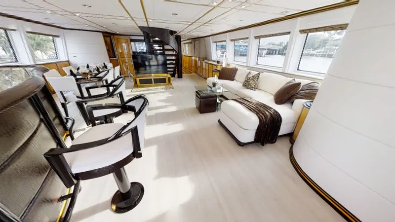 Slide: The Image of Norship Flybridge Fast 1994 - 5