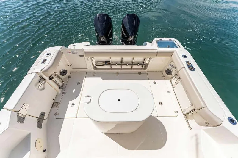 Slide: The Image of Boston Whaler 325 Conquest 2022 - 20