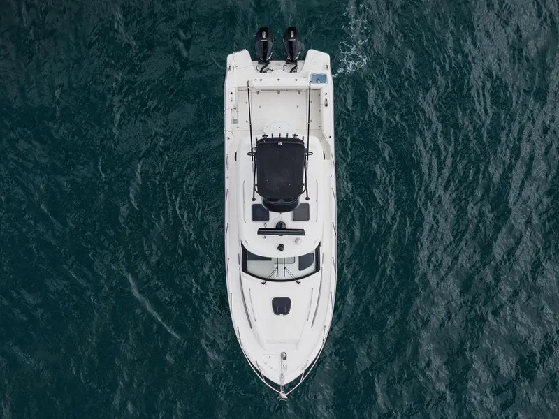 Slide: The Image of Boston Whaler 325 Conquest 2022 - 10