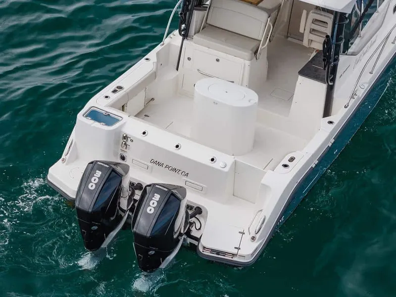 Slide: The Image of Boston Whaler 325 Conquest 2022 - 14