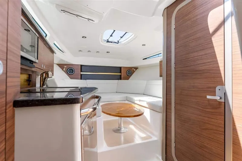 Slide: The Image of Boston Whaler 325 Conquest 2022 - 39