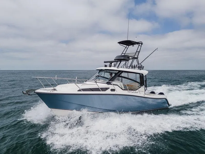 The Image of Boston Whaler 325 Conquest 2022 - 1
