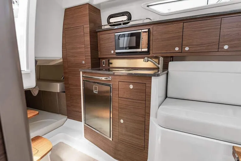 Slide: The Image of Boston Whaler 325 Conquest 2022 - 40