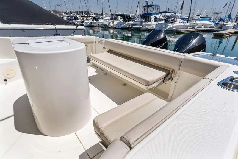 Slide: The Image of Boston Whaler 325 Conquest 2022 - 44