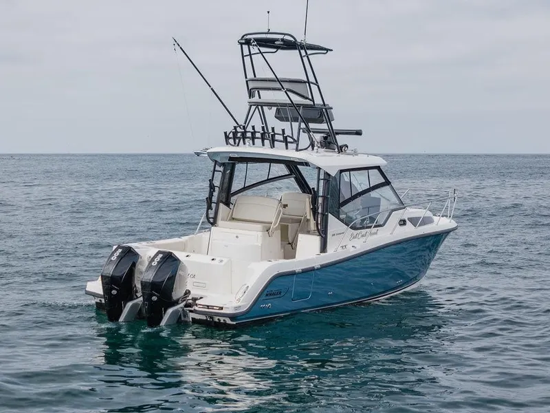 Slide: The Image of Boston Whaler 325 Conquest 2022 - 5