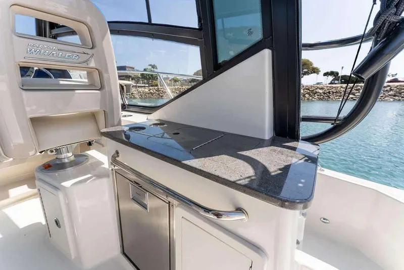 Slide: The Image of Boston Whaler 325 Conquest 2022 - 25