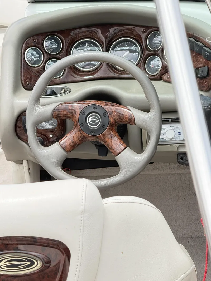 Slide: The Image of Crownline Boats 225 BR 2006 - 3