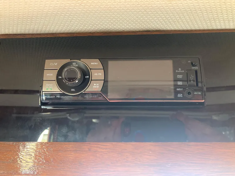 Slide: The Image of Radio unit in a 1979 Sea Ranger 37 boat. - 20