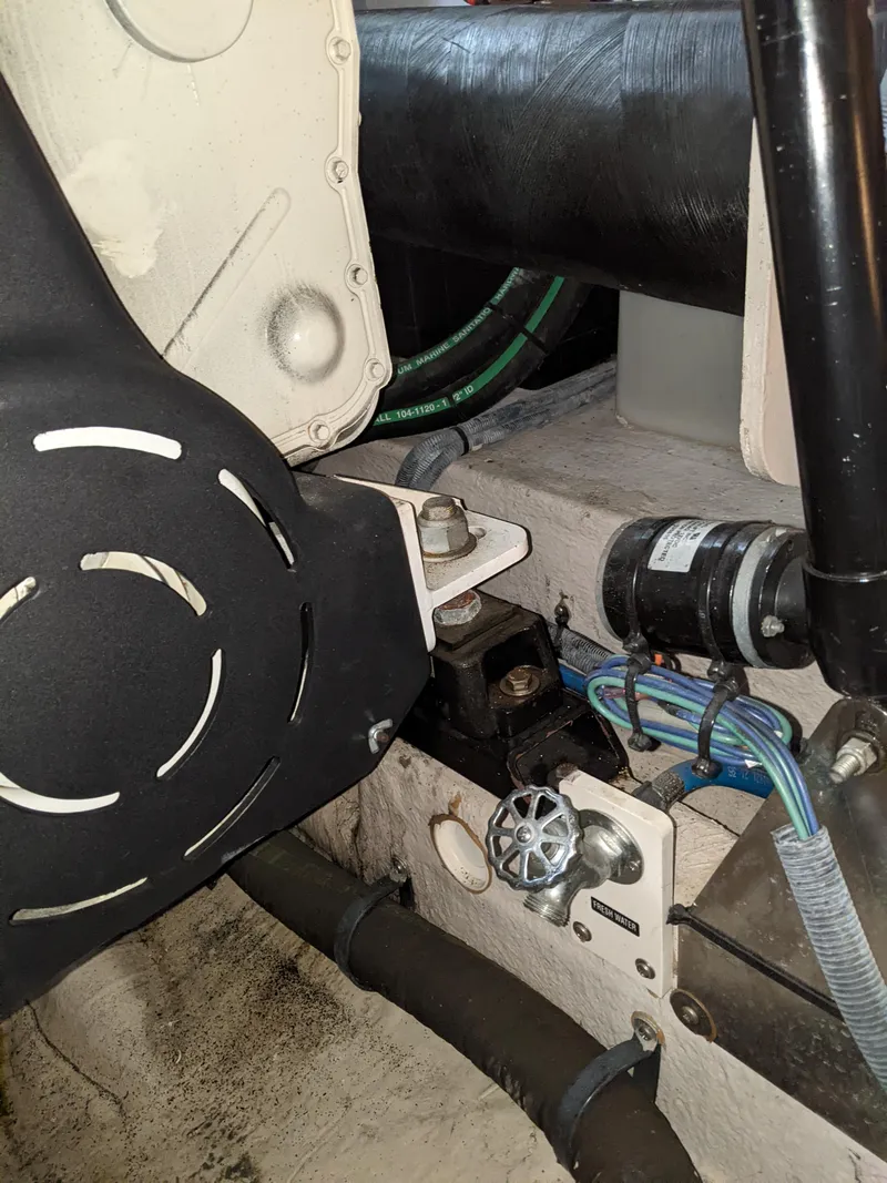 Slide: The Image of Engine compartment of a 2006 Sea Ray 44 Sundancer boat. - 41