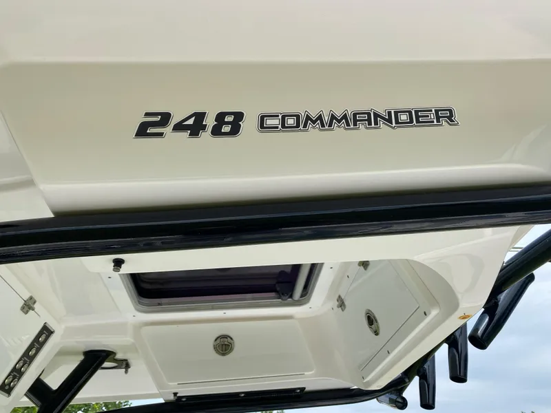 Slide: The Image of 2020 Sea Fox Commander 248 boat model nameplate. - 18
