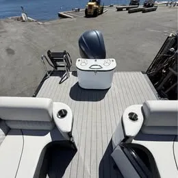Slide: The Image of Avalon "Cloud Nine" Catalina Quad Lounge - 27 FT 27" Wave Glider 2026 - 4