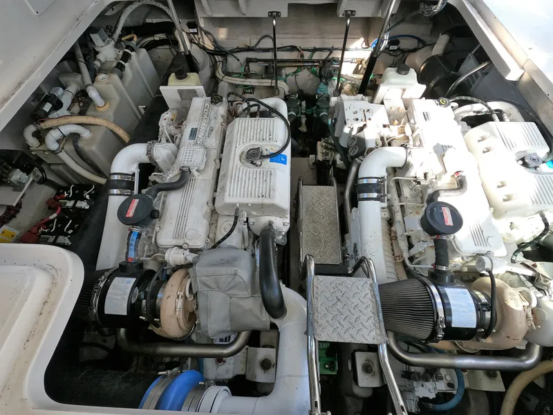 Slide: The Image of Engine compartment of a 2007 Sea Ray 44 Sundancer yacht. - 23
