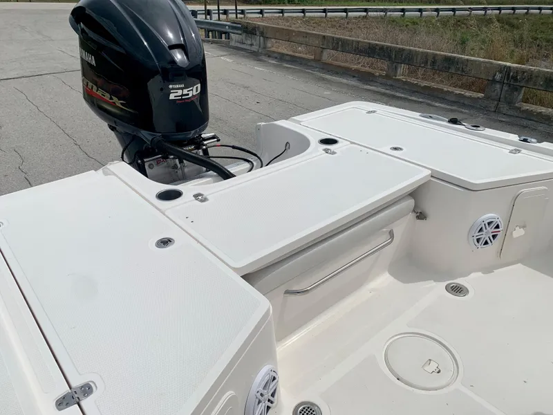 Slide: The Image of 2019 Wellcraft 241 Bay boat with Yamaha 250 outboard motor. - 25