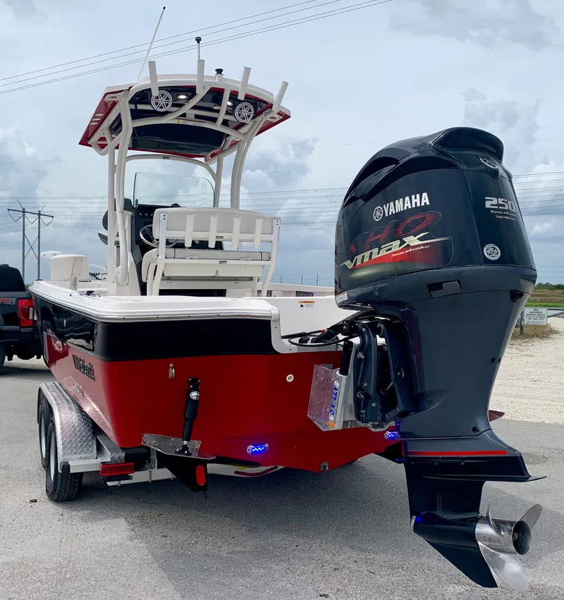 Slide: The Image of 2019 Wellcraft 241 Bay boat with Yamaha 250 VMAX engine on trailer. - 9