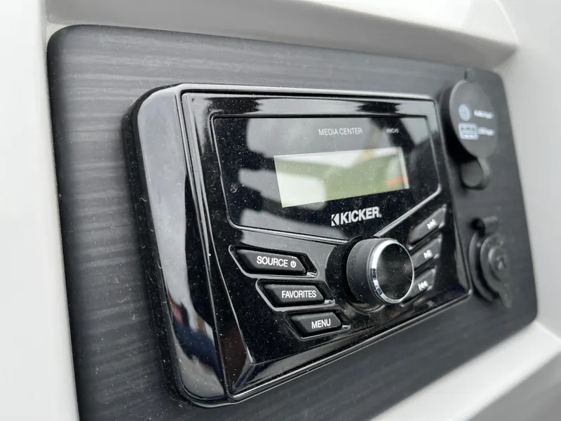 Slide: The Image of Kicker media center on 2021 Bennington 22 SSLXP boat dashboard. - 13