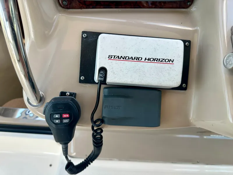Slide: The Image of Sea Ray 340 Sundancer 2005 - 27