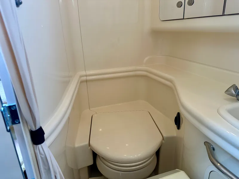 Slide: The Image of Sea Ray 340 Sundancer 2005 - 42