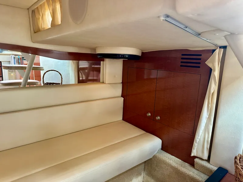 Slide: The Image of Sea Ray 340 Sundancer 2005 - 38