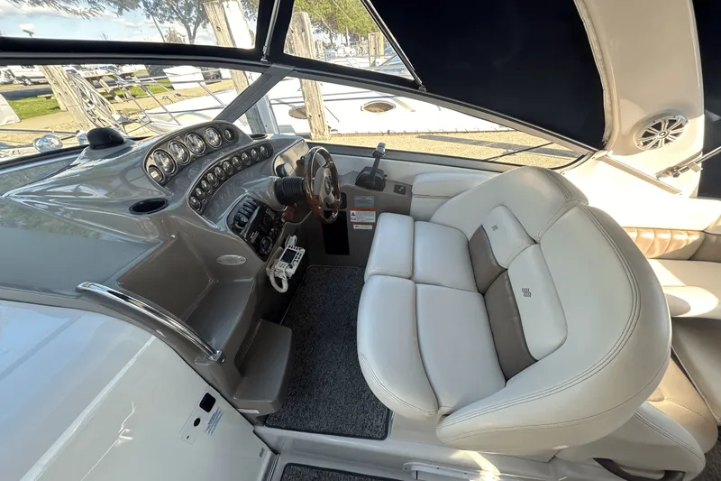 Slide: The Image of Four Winns 288 VISTA 2004 - 11