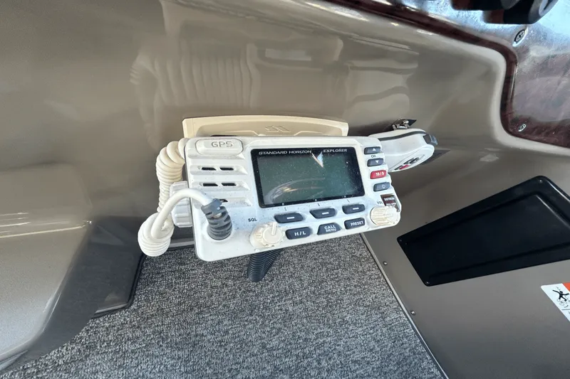 Slide: The Image of Four Winns 288 VISTA 2004 - 15