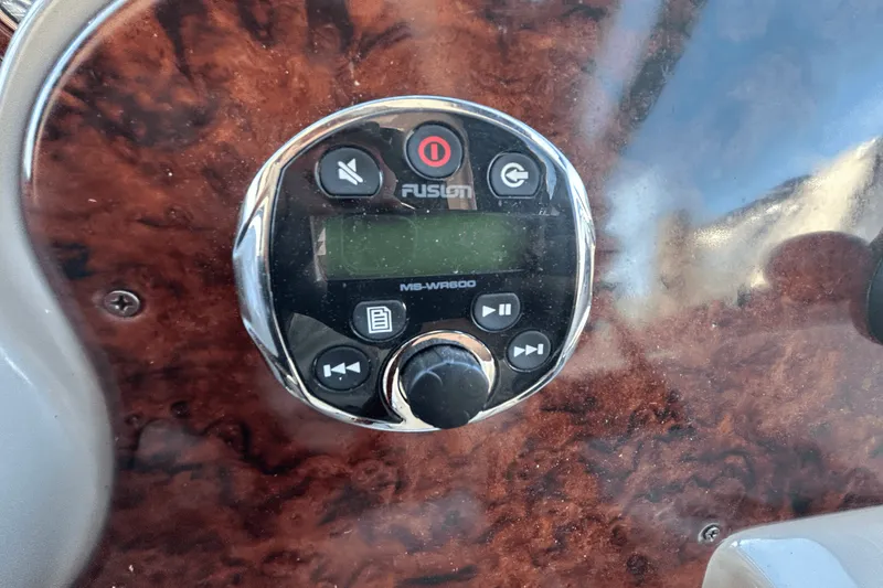 Slide: The Image of Four Winns 288 VISTA 2004 - 17