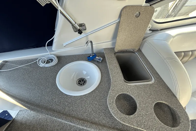 Slide: The Image of Four Winns 288 VISTA 2004 - 27