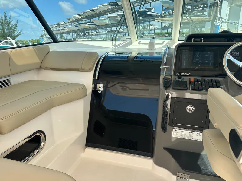 Slide: The Image of Pursuit OS 385 OFFSHORE 2017 - 60