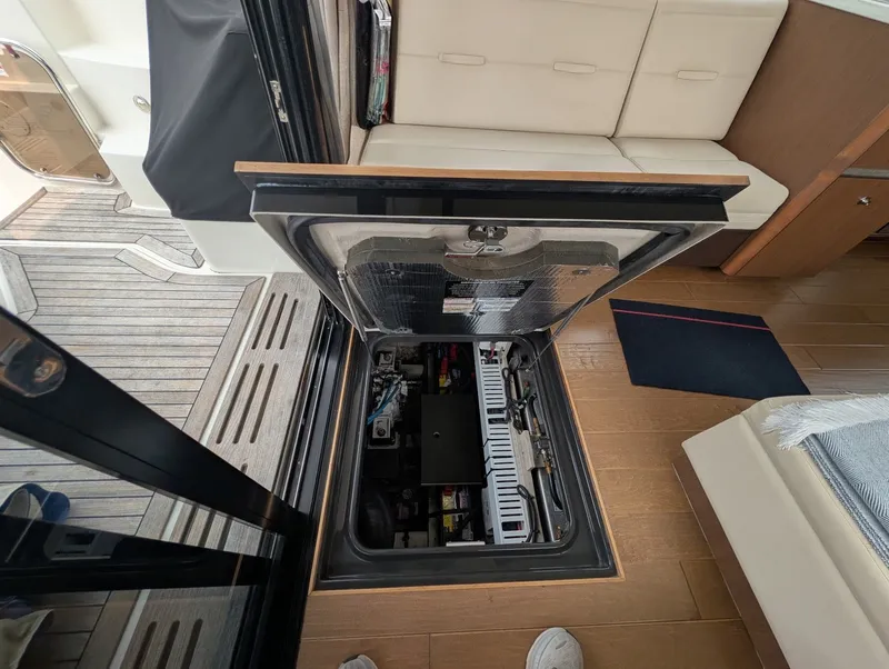 Slide: The Image of Sea Ray Sundancer 400 2017 - 69