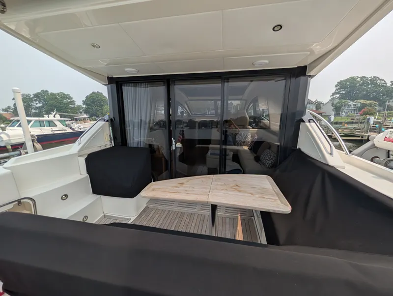 Slide: The Image of Sea Ray Sundancer 400 2017 - 20