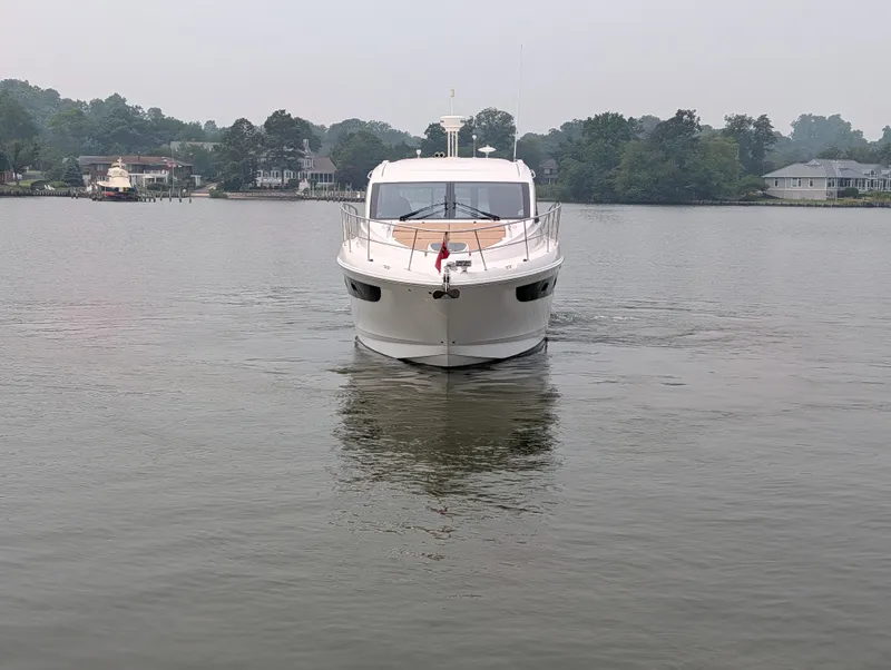 Slide: The Image of Sea Ray Sundancer 400 2017 - 2