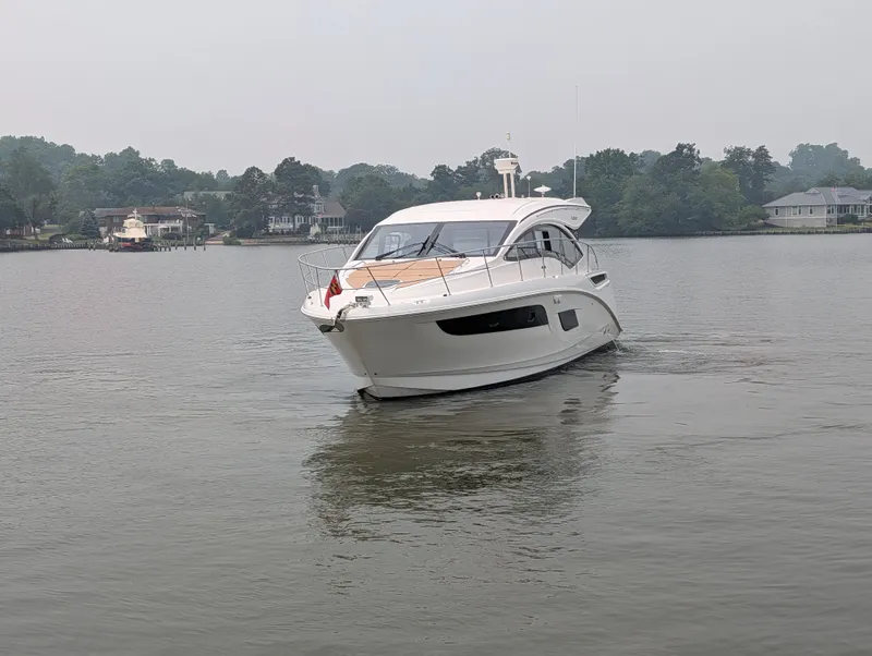Slide: The Image of Sea Ray Sundancer 400 2017 - 3