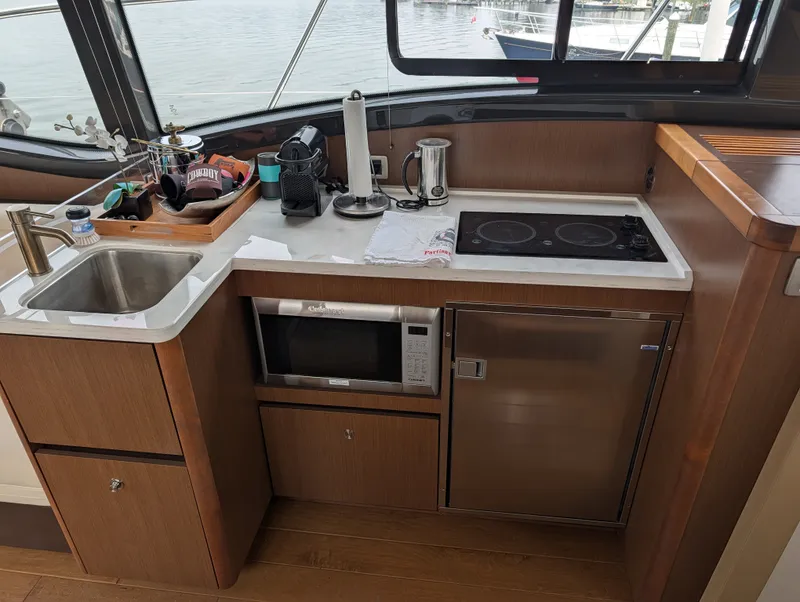 Slide: The Image of Sea Ray Sundancer 400 2017 - 29