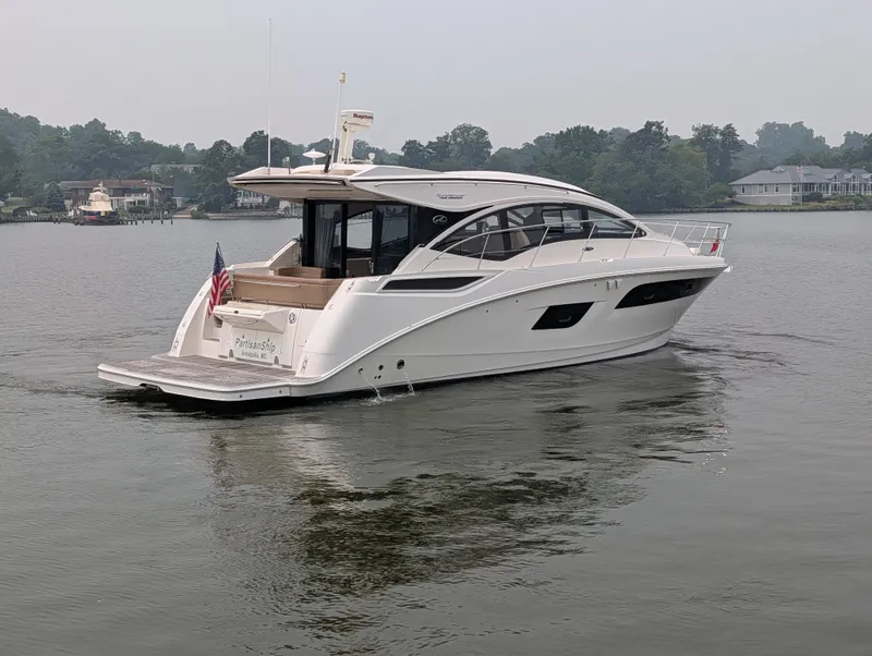 Slide: The Image of Sea Ray Sundancer 400 2017 - 8
