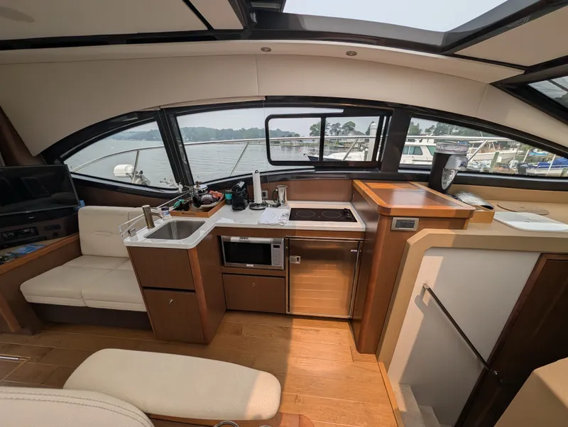 Slide: The Image of Sea Ray Sundancer 400 2017 - 44